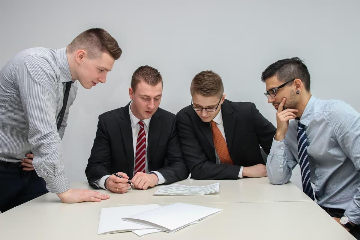 HR Expert Explains: The 4C Model of HRM (2024)