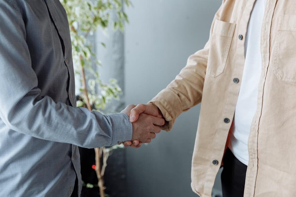 How Sales Teams Review Contracts With AI