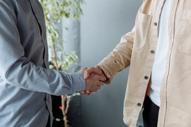 How Sales Teams Review Contracts With AI