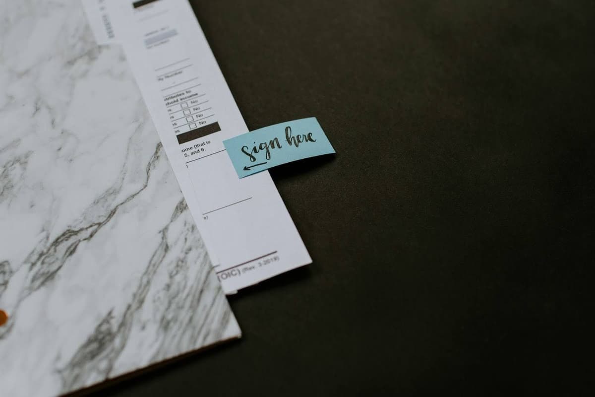 Beginner Guide: How to Spot a Legally Binding Contract